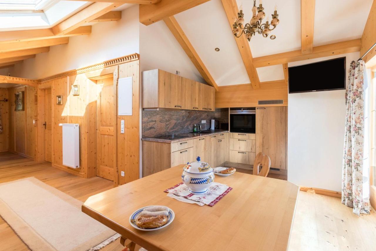 Ferienwohnung Bergkristall Mittenwald Bagian luar foto