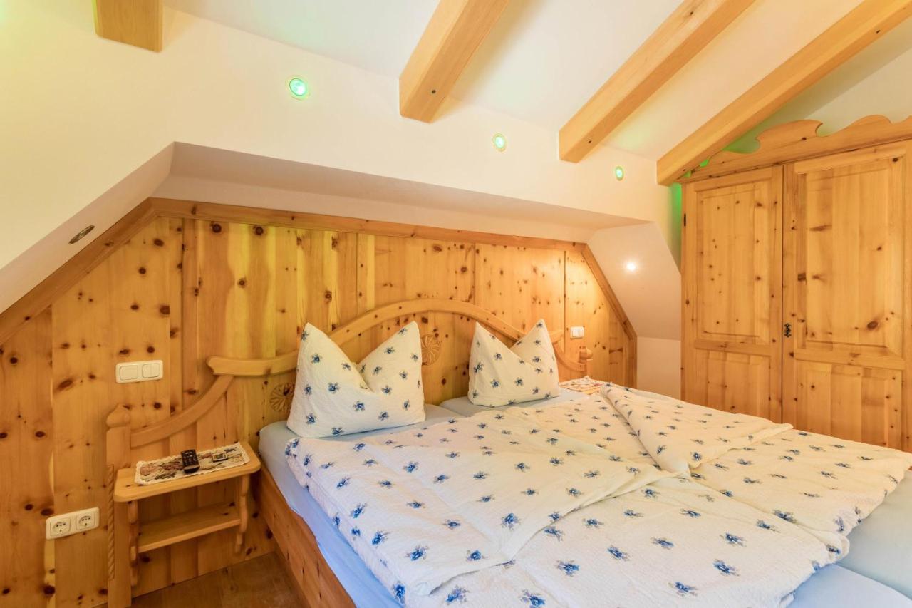 Ferienwohnung Bergkristall Mittenwald Bagian luar foto